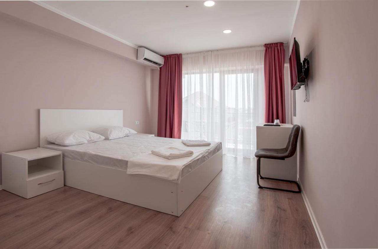 Pensiunea Riviera كوستِنيست المظهر الخارجي الصورة