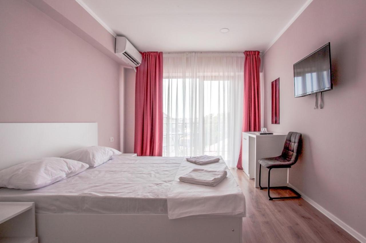 Pensiunea Riviera كوستِنيست المظهر الخارجي الصورة