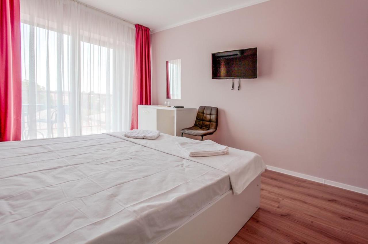 Pensiunea Riviera كوستِنيست المظهر الخارجي الصورة