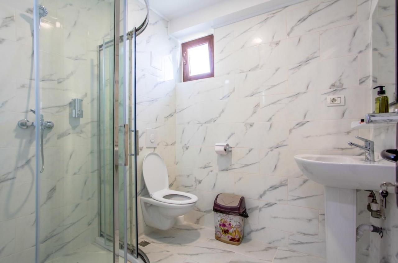 Pensiunea Riviera كوستِنيست المظهر الخارجي الصورة