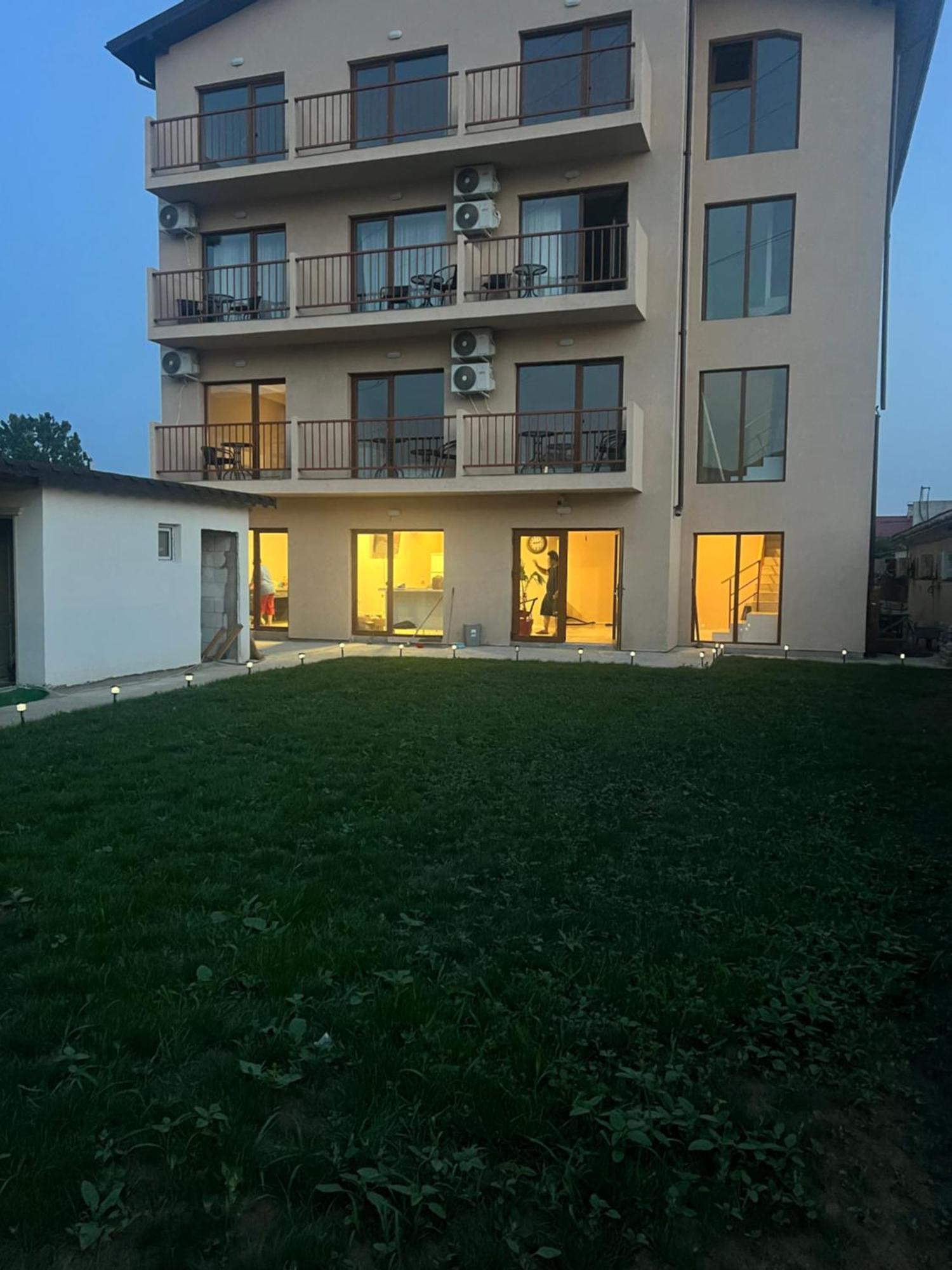 Pensiunea Riviera كوستِنيست المظهر الخارجي الصورة