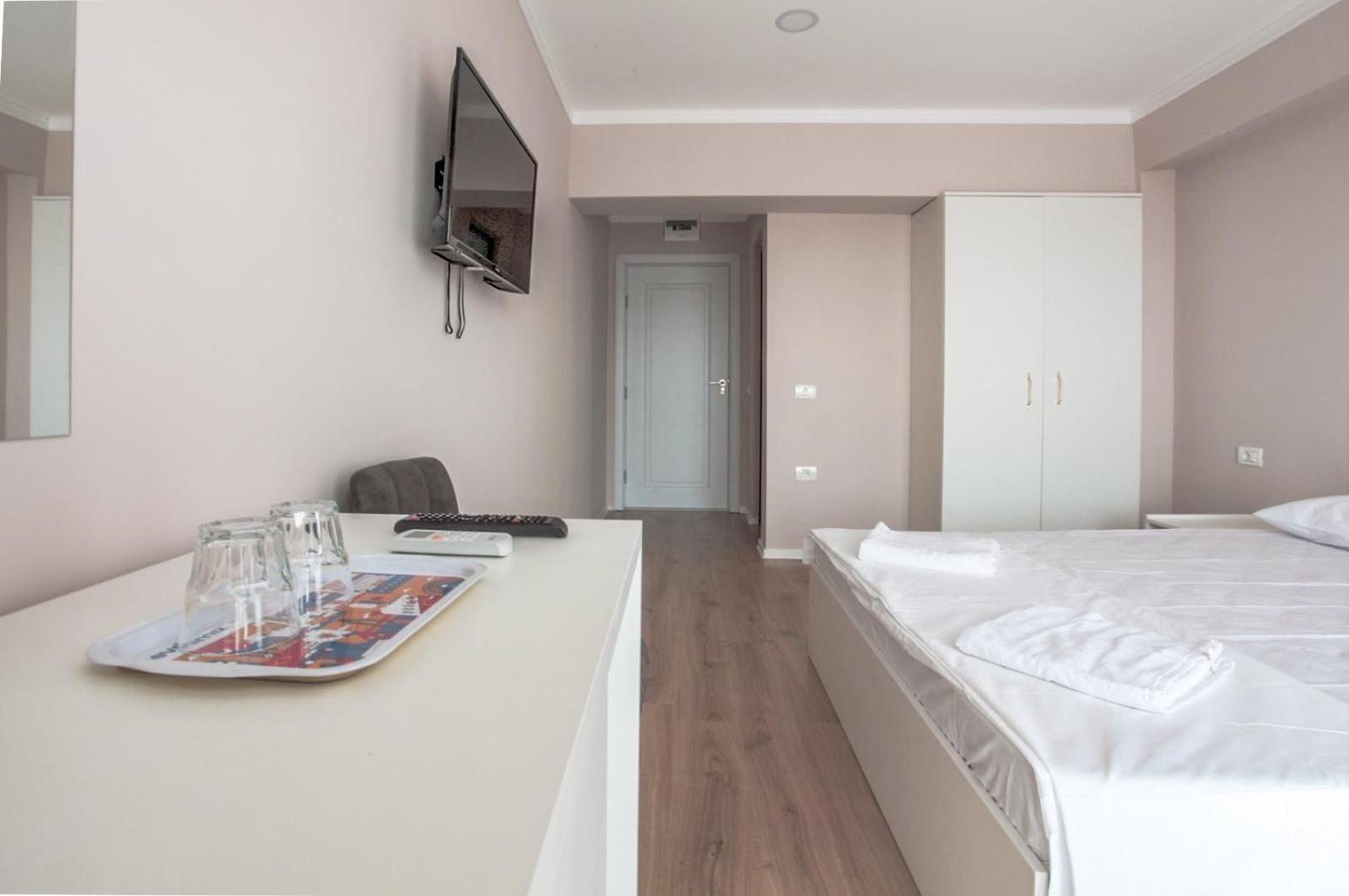 Pensiunea Riviera كوستِنيست المظهر الخارجي الصورة