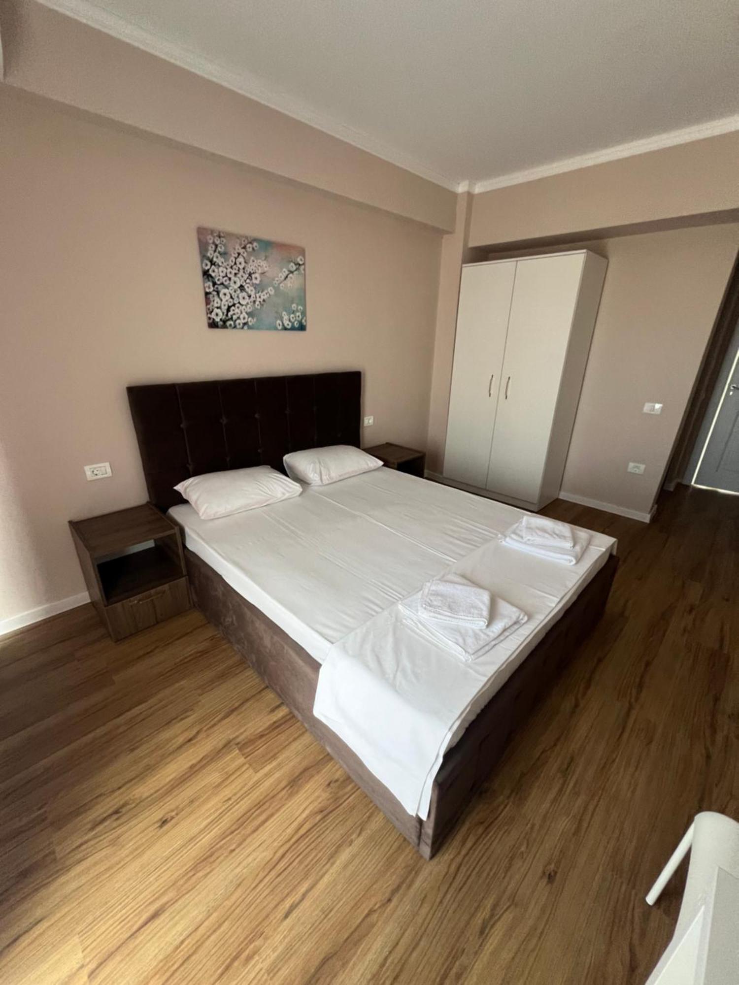 Pensiunea Riviera كوستِنيست المظهر الخارجي الصورة